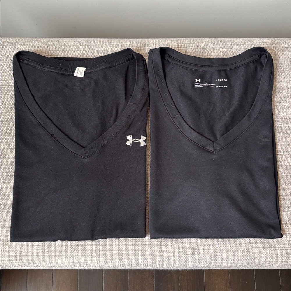 Set of 2 Under Armour Women’s Tech V-neck teeshirts
